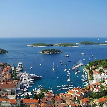 Punta Milna アパート