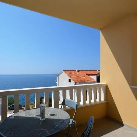 Punta Milna Apartman