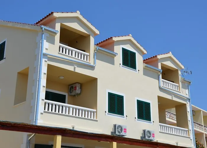 Apartment Punta Milna