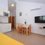 דירה Punta Milna חוואר
