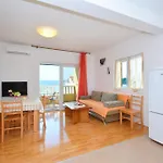 דירה Punta Milna